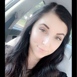 Meet your Posher, Holly